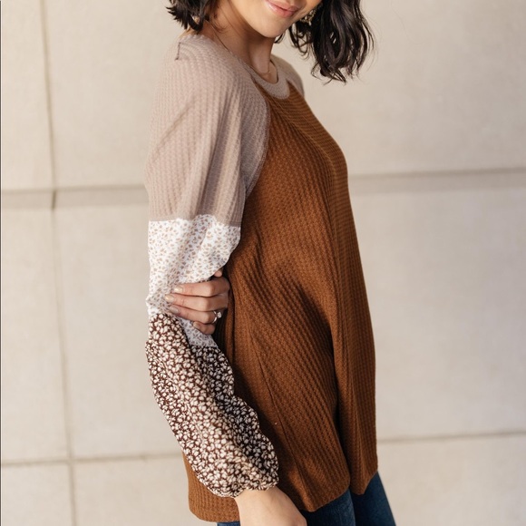 Autumn Mini Floral Balloon Sleeve Waffle Knit Top - Picture 4 of 11
